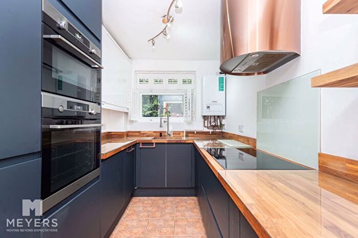 1 Bedroom Flat To Rent In Leighton Lodge, Branksome Wood Road, Bournemouth, BH2