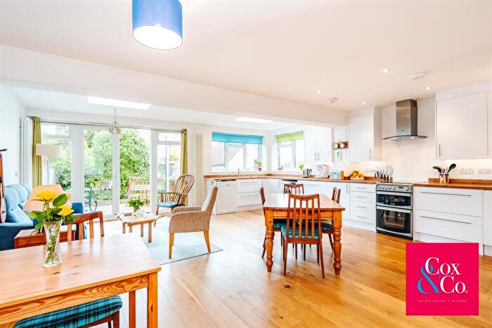 3 Bedroom House For Sale In Fairfield Gardens, Portslade, Brighton, BN41