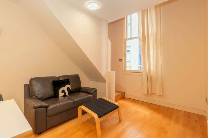 Studio To Rent In Cathedral Apartments, Barwick Street, B3