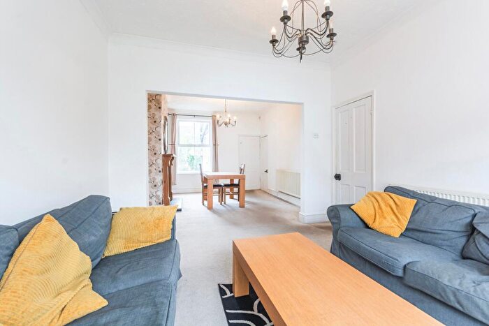 3 Bedroom Terraced House To Rent In Carlyle Road, West Bridgford, Nottingham, Nottinghamshire, NG2