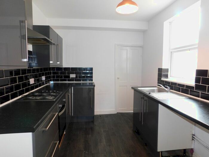 3 Bedroom Terraced House To Rent In Henderson Road, Southsea, PO4