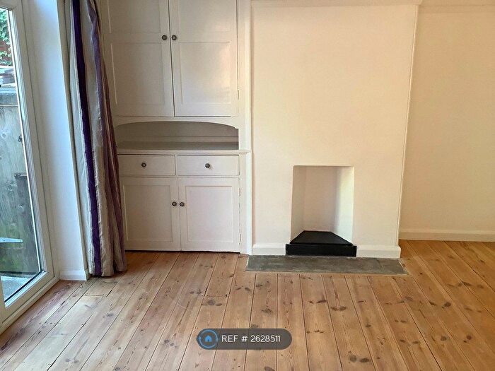 3 Bedroom End Of Terrace House To Rent In Hoker Road, Exeter, EX2