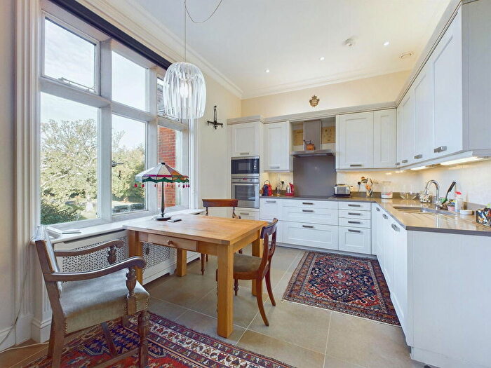 2 Bedroom Duplex For Sale In Stane Street, Billingshurst, West Sussex, RH14