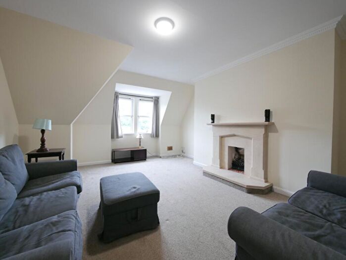 2 Bedroom Flat To Rent In Mortonhall Road, Grange, Edinburgh, EH9