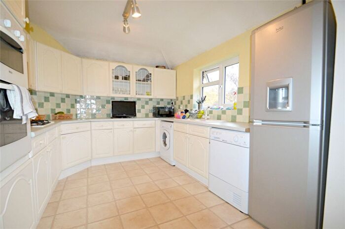 2 Bedroom Flat To Rent In Nicholson Road, Croydon, CR0