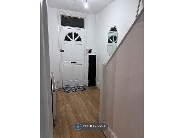 5 Bedroom Terraced House To Rent In Chester Road, Ilford, IG3