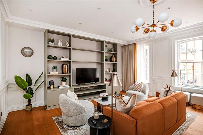 2 Bedroom Flat To Rent In Stratton Street, London, W1J