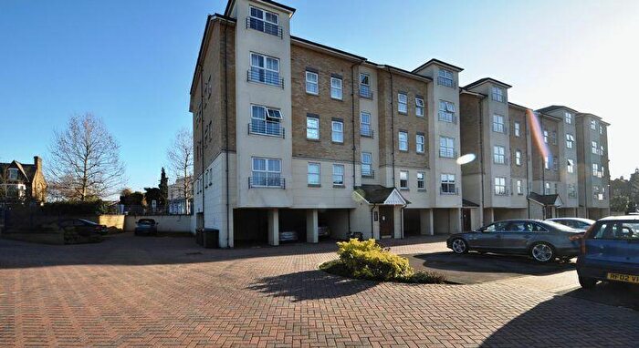 1 Bedroom Flat To Rent In Richmond Road, Kingston Upon Thames, KT2