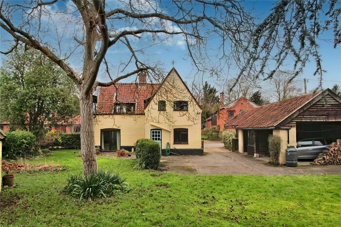 3 Bedroom Detached House For Sale In The Street, Bramerton, Norwich, Norfolk, NR14