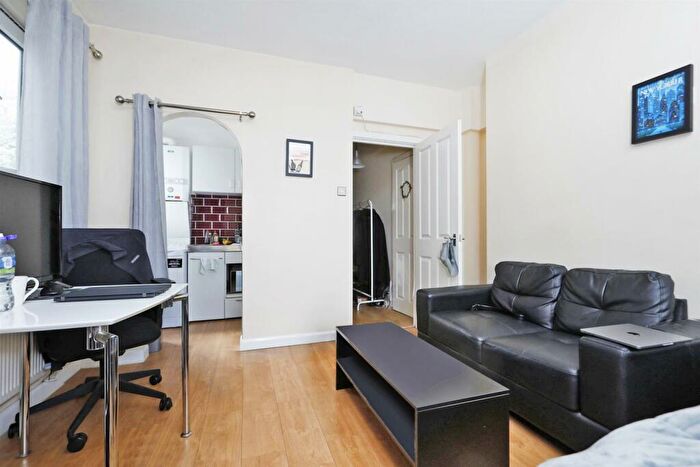 Studio For Sale In Neckinger, Bermondsey, SE16