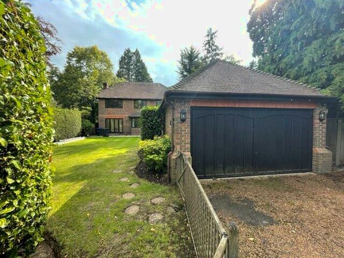 4 Bedroom Detached House To Rent In The Pines, Woking, Surrey, GU21