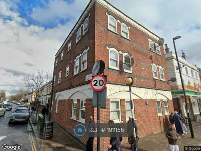 2 Bedroom Flat To Rent In Hornsey Road, London, N19