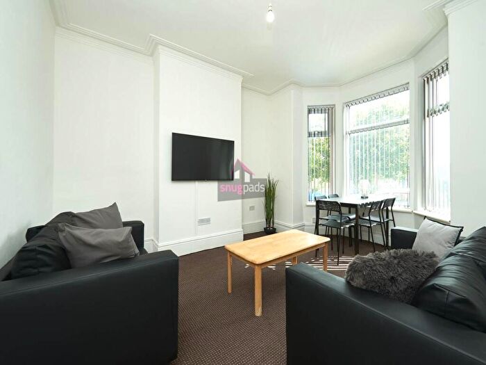 5 Bedroom House To Rent In Charles Street, Salford, M6