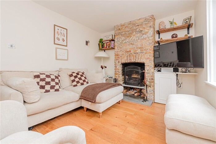 2 Bedroom End Terrace House For Sale In High Street, Eynsford, Kent, DA4