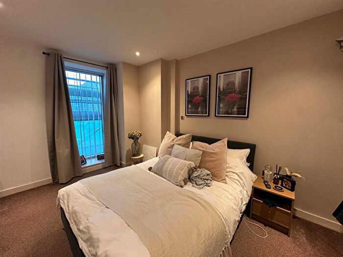 1 Bedroom Flat To Rent In Brewer Street, Manchester, M1