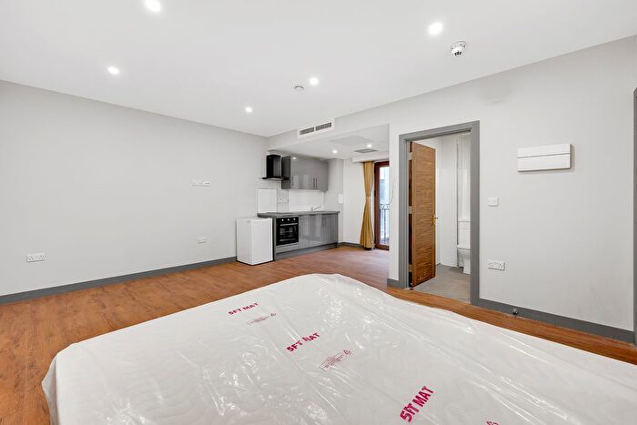 Studio To Rent In Cranbrook Road, Ilford, IG1