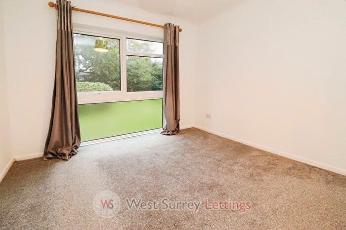 2 Bedroom Flat To Rent In Brantwood Gardens, West Byfleet, KT14