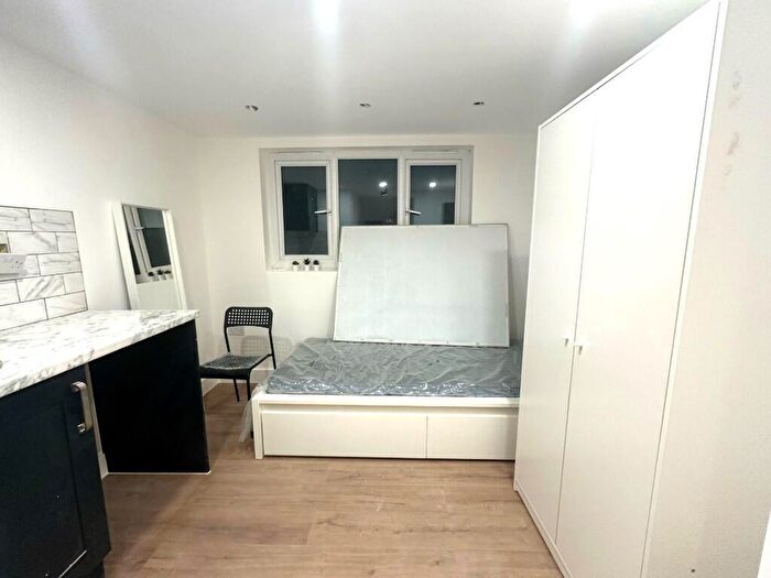 6 Bedroom House To Rent In Waltham Abbey Townmead Road, Essex, EN9