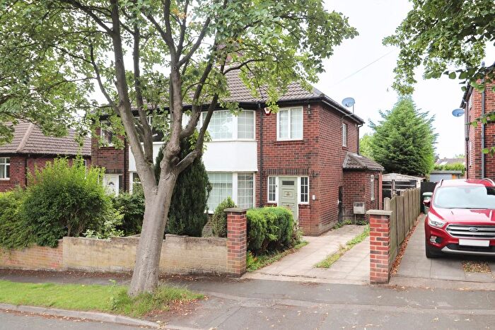 3 Bedroom Detached House To Rent In Sunnyridge Avenue, Pudsey, West Yorkshire, Uk, LS28