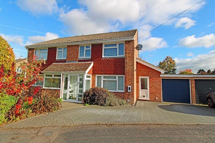 3 Bedroom Semi-Detached House For Sale In Braemar Drive, Oakley, RG23