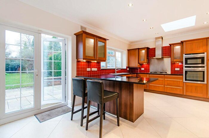 4 Bedroom Semi-Detached House To Rent In Hill Road, Pinner, HA5