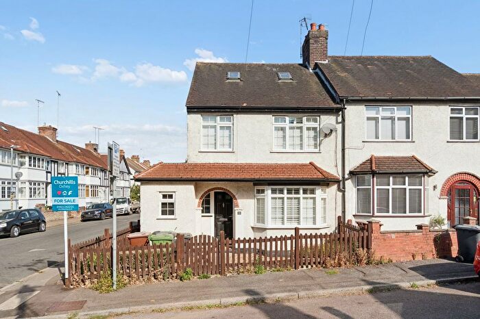 3 Bedroom Semi-Detached House For Sale In Cross Road, Oxhey, WD19