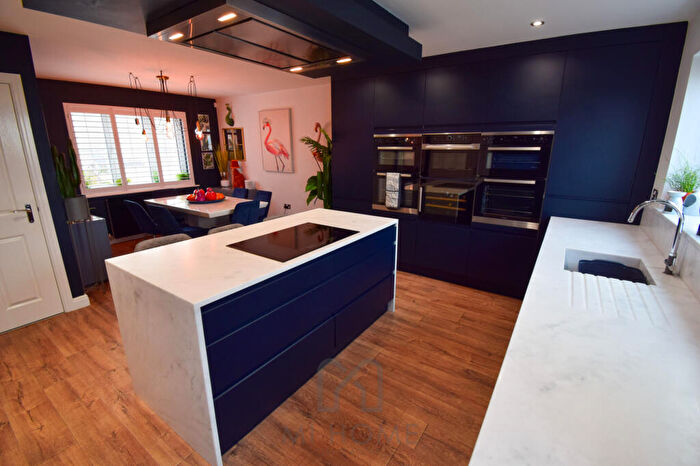 4 Bedroom Detached House For Sale In Goldfinch Drive, Clifton, Preston, PR4