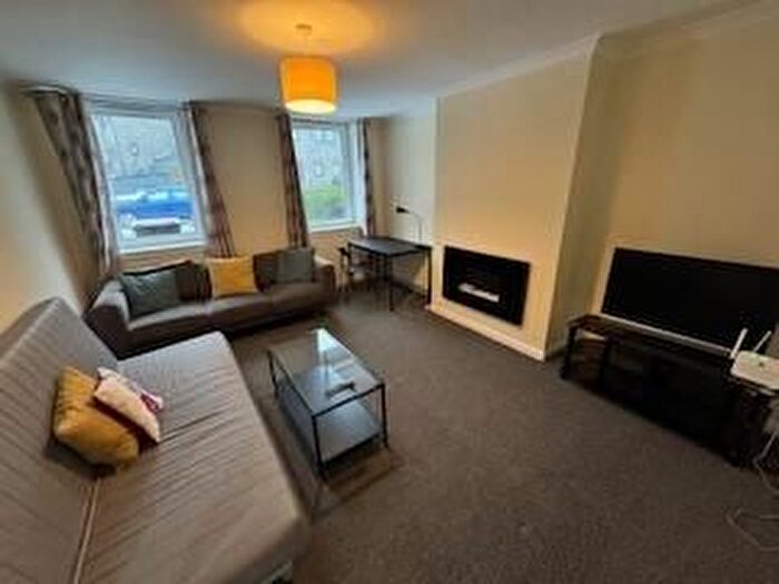 3 Bedroom Flat To Rent In Kincorth Crescent, Aberdeen, AB12