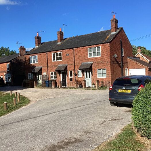 2 Bedroom End Of Terrace House To Rent In The Common, Stokenchurch, High Wycombe, HP14