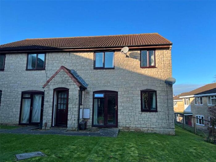 2 Bedroom Flat To Rent In Knights Court, Keyford, Frome, BA11