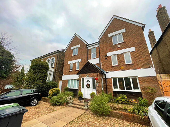 1 Bedroom Apartment To Rent In Cambridge Drive, Lee, SE12