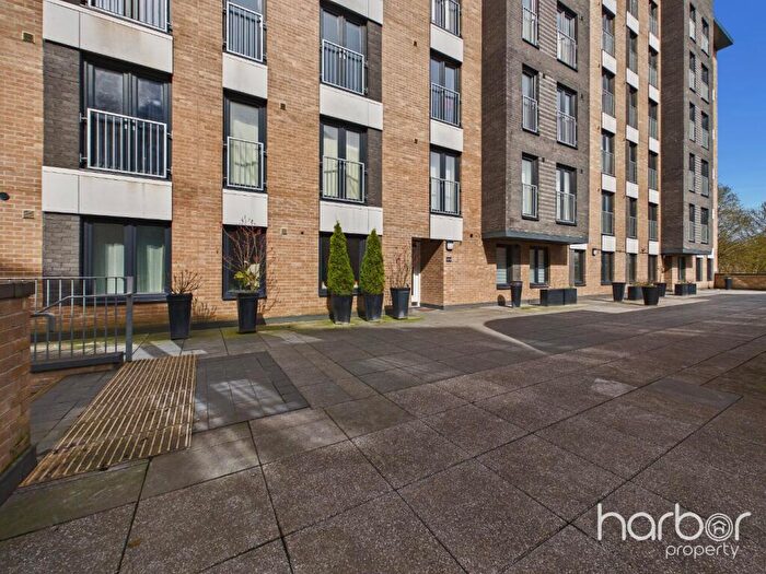 2 Bedroom Flat For Sale In Bell Street, Glasgow, City Of Glasgow, G4