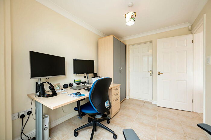 5 Bedroom Detached House For Sale In Courtenay Close, Titchfield Park, Fareham, PO15