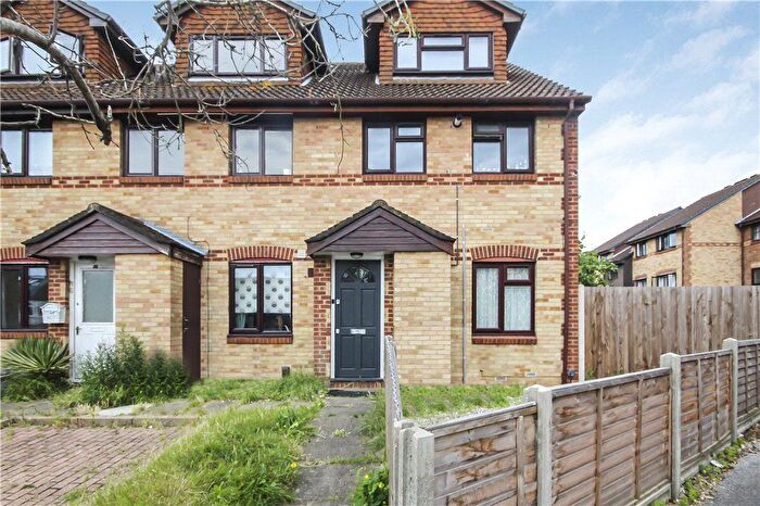 2 Bedroom Terraced House To Rent In Lilian Road, London, SW16