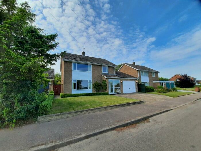 5 Bedroom Detached House For Sale In Wheatfields, Whatfield, Hadleigh, IP7