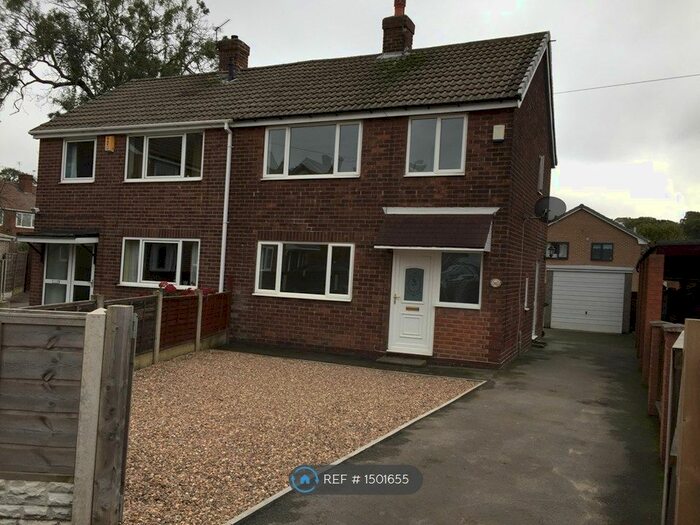3 Bedroom Semi-Detached House To Rent In Wensley Drive, Pontefract, WF8