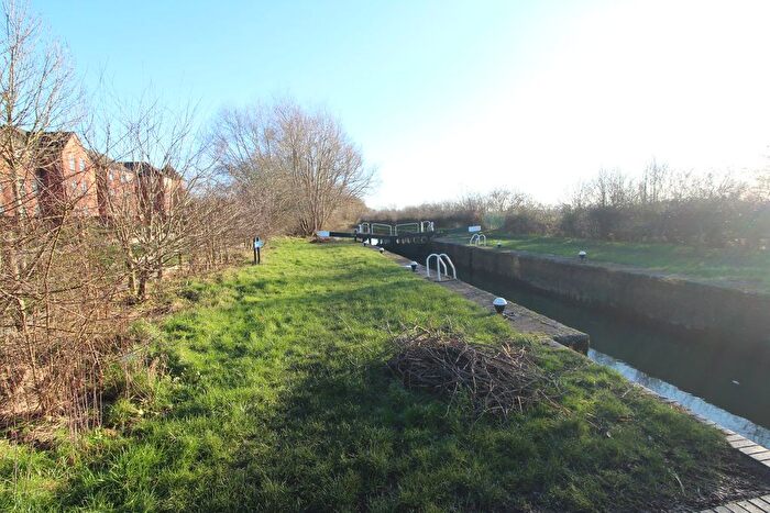2 Bedroom Flat For Sale In Lock Keeper Close, Wigston, LE18
