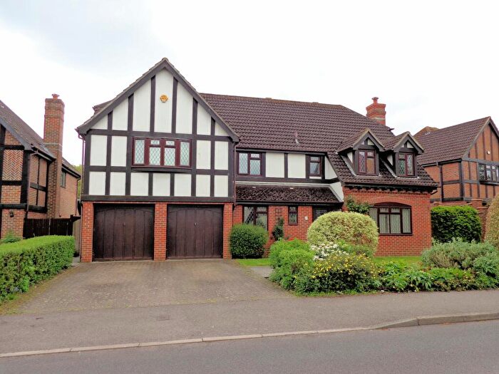 5 Bedroom Detached House To Rent In Billington Gardens, Hedge End, Hampshire, SO30