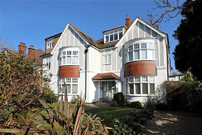 3 Bedroom Flat To Rent In Parkside Gardens, London, SW19