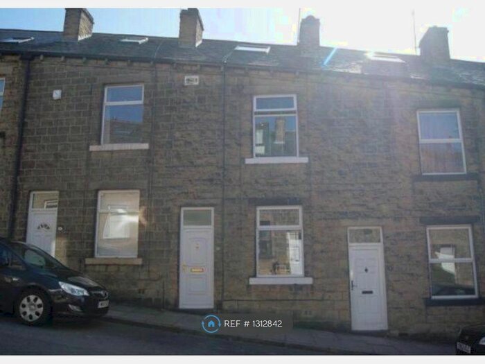 3 Bedroom Terraced House To Rent In Stanley Street, Bingley BD16