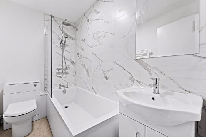 1 Bedroom Flat For Sale In Grove Road, Sutton, SM1