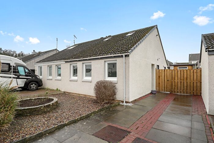 2 Bedroom Semi-Detached Bungalow For Sale In Acredales, Haddington, EH41