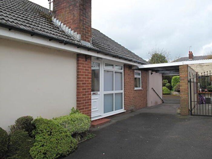2 Bedroom Detached Bungalow To Rent In Bury Road, Bamford, Rochdale, OL11