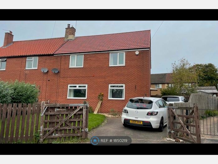3 Bedroom Semi-Detached House To Rent In Abbotts Close, Aberford, Leeds, LS25