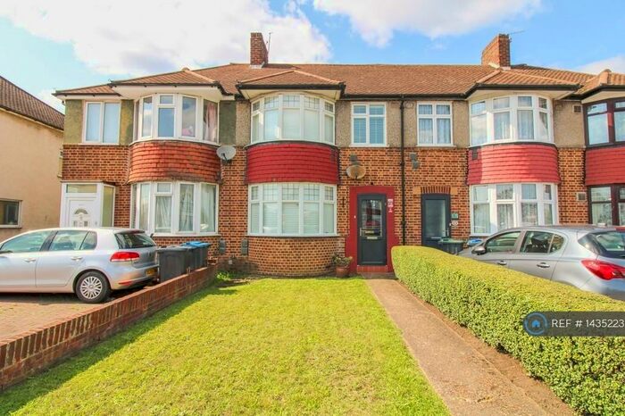 3 Bedroom Terraced House To Rent In Malden Way, New Malden, KT3
