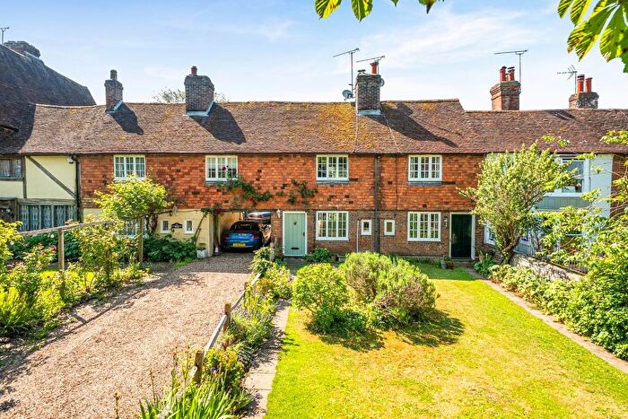 3 Bedroom Cottage For Sale In High Street, Headcorn, TN27