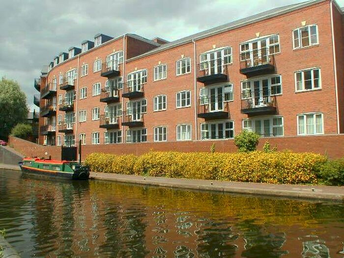 2 Bedroom Apartment To Rent In Waterside Court, B16