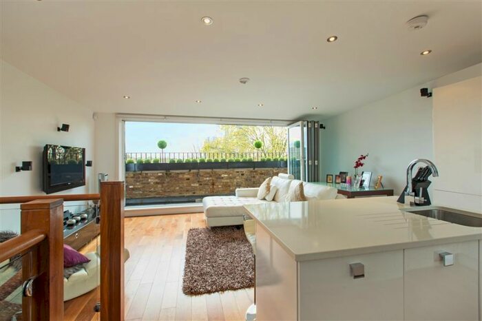 3 Bedroom Flat To Rent In Sutherland Avenue, Maida Vale, W9
