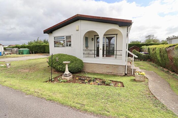 3 Bedroom Park Home For Sale In Prebend Lane, Welton, LN2