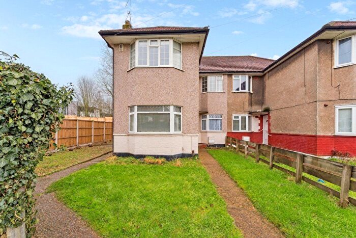 2 Bedroom Flat To Rent In Berkerly Road, Ruislip, HA4